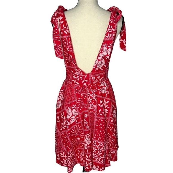 NWT House Of Harlow Mixed Print Deep V-Neck A-Line Mini Dress - Picture 3 of 14